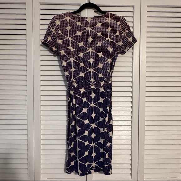 DVF Silk Printed Tie-Waist Dress – Size 4 - Picture 5 of 7